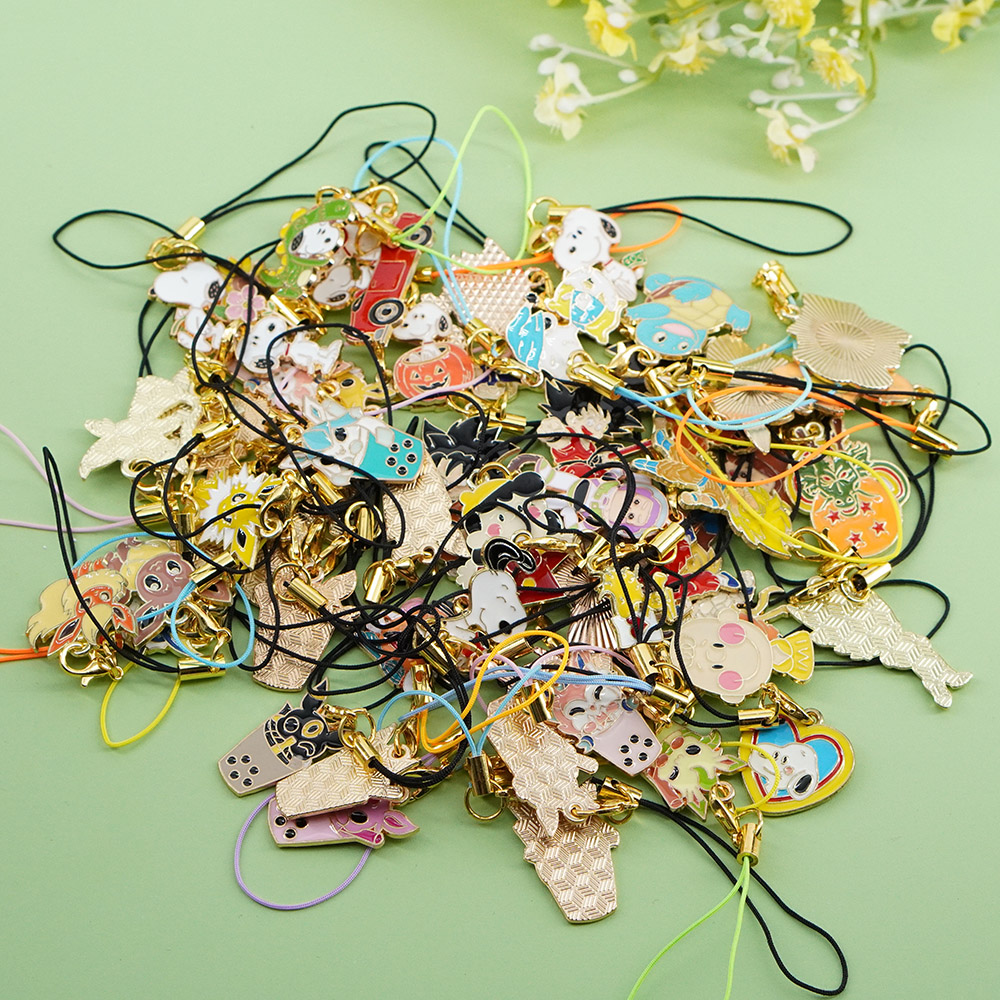 ランダムミックス漫画アニメ携帯電話ストラップチャーム、友達や - Phone Accessories Wholesale In China のレビューと価格